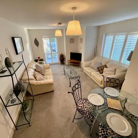 2 Bed 2 Bathroom Gated Apartment 1 Inc Free Parking Bromley Exterior photo