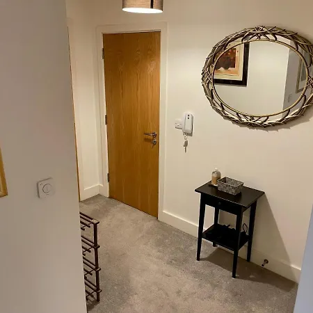 2 Bed 2 Bathroom Gated Apartment 1 Inc Free Parking Bromley Exterior photo