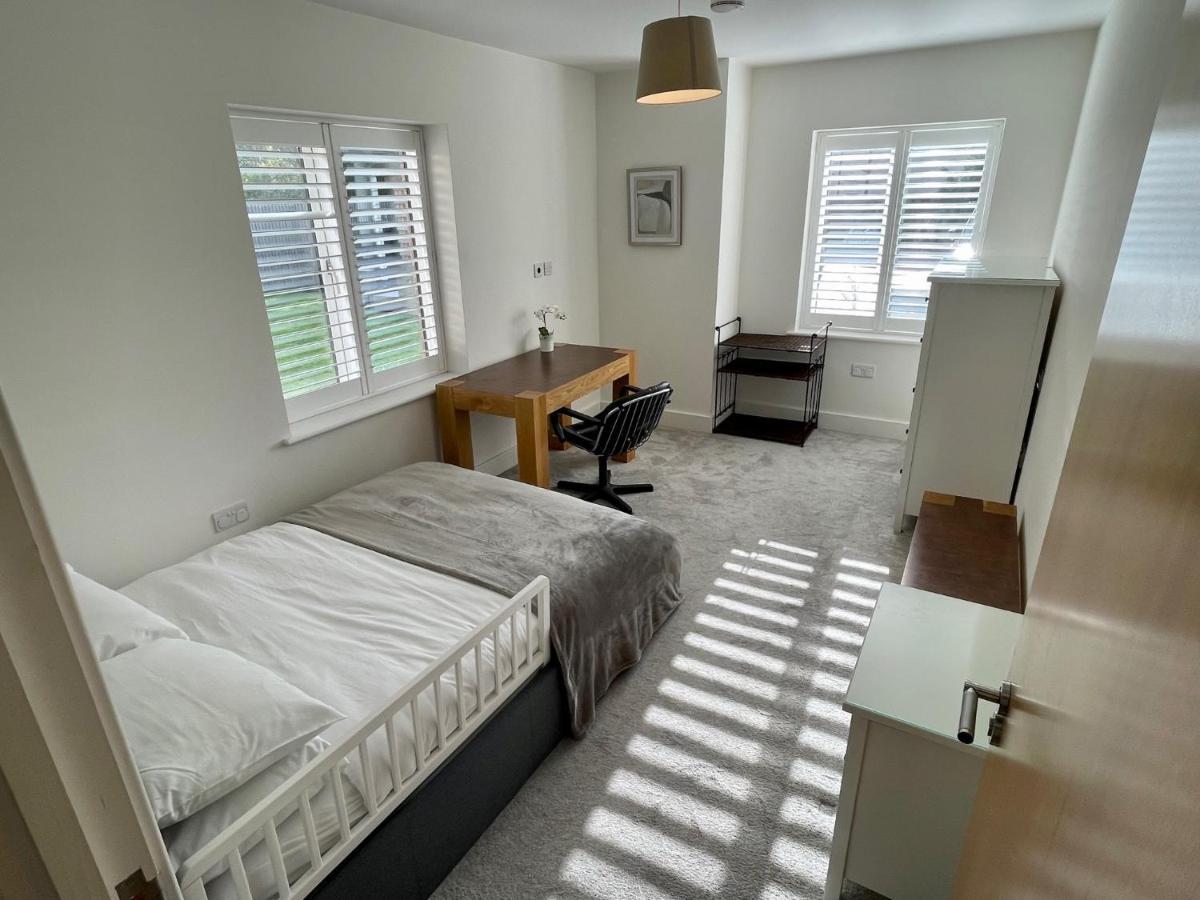 Apartment 2 Bed 2 Bathroom Gated 1 Inc Free Parking